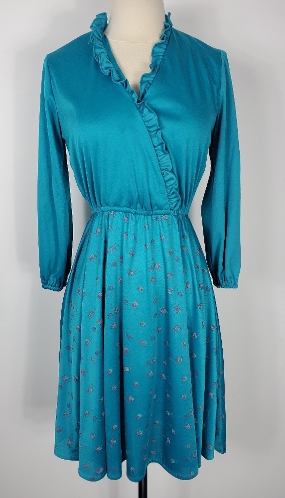 1970s Unlabeled Blue Floral, Polyester Dress